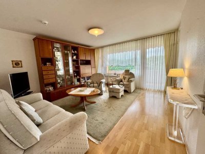 Sofort einziehen: Schöne Eigentumswohnung mit Balkon & Tiefgarage