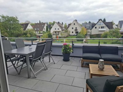 Moderne Dachgeschosswohnung mit Südloggia