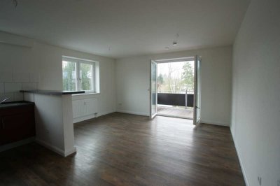 Luhdorf: 3-Zimmer-Wohnung mit moderner EBK, Vollbad und Süd-Balkon