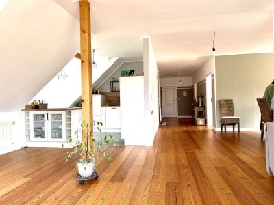 Helle und vollständig renovierte, hochwertige 4-Zimmer-Wohnung mit EBK und Balkon in Kalletal