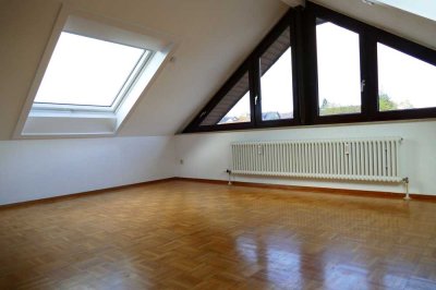 Großzügige 5-Zimmer-Maisonette-Wohnung im DG mit Westbalkon