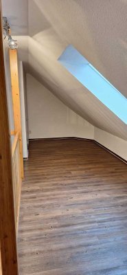 Gepflegte 4-Zimmer Maisonette-Wohnung mit Garage in Simmern/Hunsrück