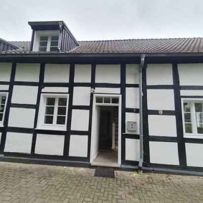 3-Zimmer-Wohnung im denkmalgeschützten Fachwerkhaus in Bergisch Gladbach