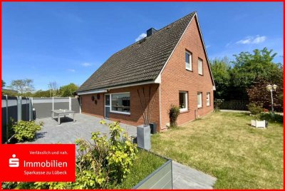 Großzügiges Einfamilienhaus in ländlicher, ruhiger Lage mit Eigenlandgrundstück