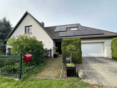 Wunderschönes Landhaus Haus mit Schwimmhalle Pool 3600qm Garten vor den Toren von Berlin