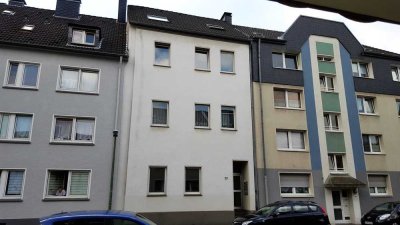 Gepflegte 2,5 Raum Wohnung, gut geschnitten, ruhiges Haus, verkehrsberuhigt, Gartenmitnutzung