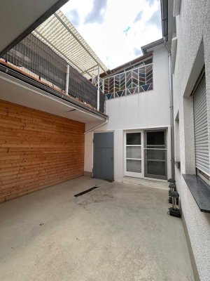 Großzügige 2-Zimmer-Wohnung mit Innenhof in Aldenhoven (direkte Innenstadtlage)