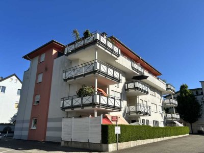 ! Rarität - Lichtdurchflutete 3-Zimmer Wohnung mit riesigem Balkon !