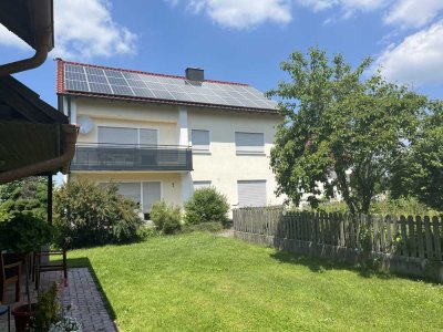 Erstbezug nach Sanierung: attraktive 4-Zimmer-Wohnung mit EBK und Balkon in Pommelsbrunn