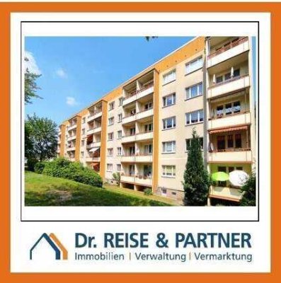 Die gute Adresse! - renovierte 3-R-Wohnung mit Tageslichtbad & Balkon!