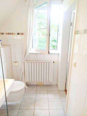 Schöne 2-Zimmer-Dachgeschosswohnung mit Weitblick!!!