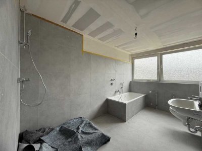 Erstbezug nach Sanierung! 3 Zimmer Wohnung mit Balkon & Blick über den Stadtpark zu vermieten