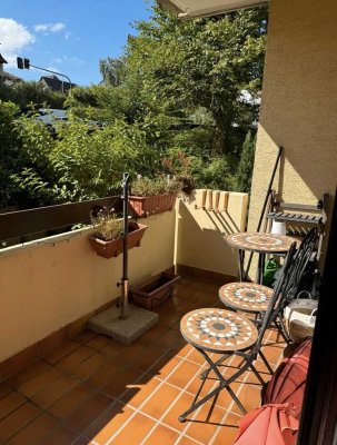 Stilvolle, modernisierte 3-Zimmer-Wohnung mit Balkon und Einbauküche in Birkenfeld