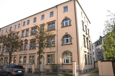 Voll möblierte 3-Zimmer Wohnung mit Balkon in perfekter, ruhiger Lage!