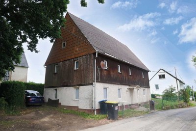 Einfamilienhaus - teilsaniert und vermietet