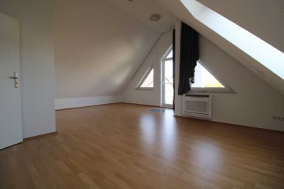 Großzügige Maisonette-Wohnung in Elbtal! Einbauküche, Balkon, Kellerraum, Stellplatz u.v.m.