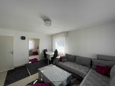 3,5 Zimmer Wohnung mit Weitsicht und Garage