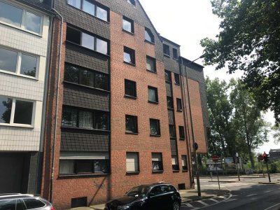 Schöne drei Zimmer Wohnung in 2. Reihe vom Rhein in Köln-Mülheim