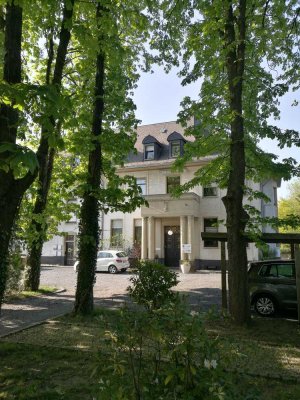 Dachgeschoss Wohnung in Villa/ Neuwied-Niederbieber