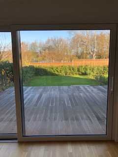 Neuwertige 3-Zimmer-Terrassenwohnung mit 2 Terrassen, Garten u. EBK in Kelkheim-Fischbach