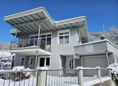 Gepflegtes Wohlfühlhaus in Aussichtslage