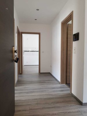 Attraktive 4-Zimmer-Wohnung mit Balkon, 2 Tageslichtbäder in 67071, Ludwigshafen