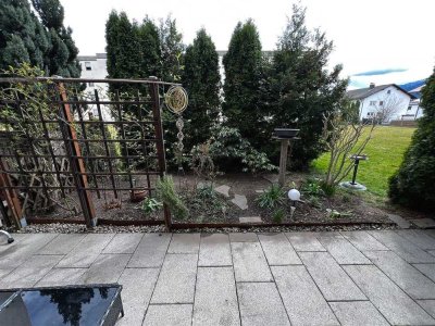 Charmante 2-Zimmer-Erdgeschosswohnung mit Terrasse in Raubling