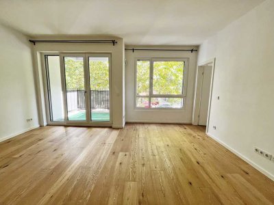 Zauberhaft schöne Komfort-Wohnung mit tollem Ambiente, Balkon und EBK, dicht Wilhelmsruher See!