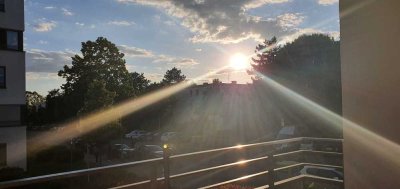 Zum 1.2.26 | Helle 3-Zimmer Wohnung mit Balkon im 1. OG in Mannheim-Lindenhof