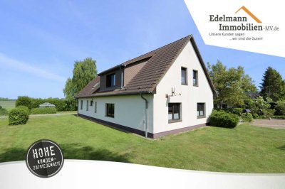 Ca. 232 m² großes ZFH mit ca. 3.579 m² großem Grd. in Ahrenshagen-Daskow bei Ribnitz Damgarten
