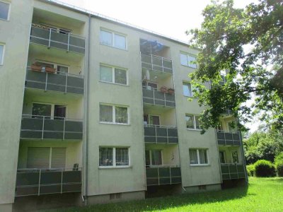 Neues Bad und neue Böden in Laufamholz!