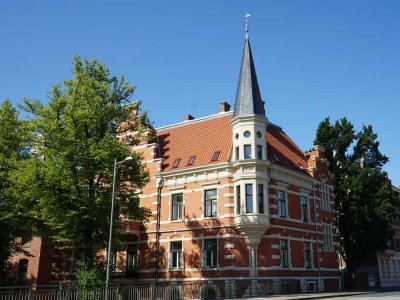 5-Zimmer-Wohnung in repräsentativer Gründerzeit-Altbauvilla