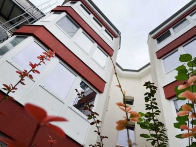 Interessante 2- Zimmerwohnung im Dachgeschoss. Mit Balkon, unweit vom Bahnhof