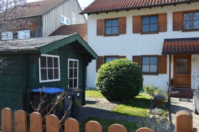 *Seefeld - solides EFH mit zwei vermieteten 2-Zi.-WHG´s und  einer 2-Zi.-EG-WHG zum Bezug