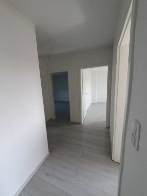 Helle 3-Zimmer-Dachgeschosswohnung in Duisburg – frisch saniert!
