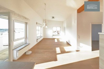 2 Zimmer Wohnung mit Penthouse-Charakter, 2 Loggien & Tiefgaragenstellplatz in Leonberg-Höfingen