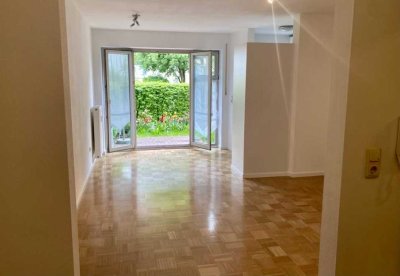 Helle 1,5-Zimmer-Wohnung in bester Lage mit Terasse - Bezug ab sofort möglich