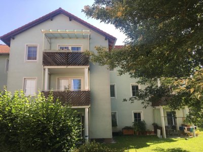 Gut aufgeteilte 3 Zimmerwohnung mit Loggia in ländlicher Gegend