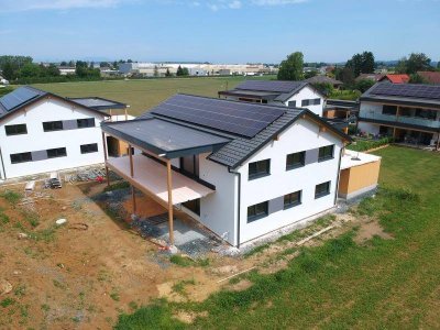 Nur mehr 1 verfügbar: Wunderschöne, vermietete Anlegerwohnungen (72m²) mit überdachten Terrassen und Riegersburgblick bei Fürstenfeld! Provisionsfrei!