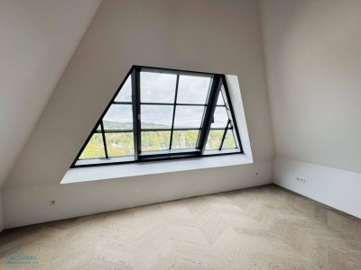 MODERNE PENTHOUSEWOHNUNG IN KOMPLETT RESTAURIERTER JAHRHUNDERTWENDEVILLA - ERSTBEZUG