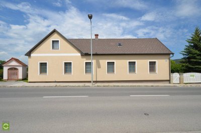 CHRISTOPH CHROMECEK IMMOBILIEN - BAD VÖSLAU / Großau - Zweifamilienhaus mit Werkstatt und Garage!