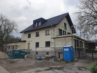 Geräumige, stilvolle 4,5-Zimmer-Wohnung mit gehobener Innenausstattung und Dachterrasse in Erkrath