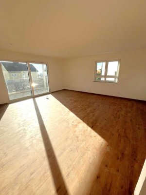 4 Zimmer-Wohnung Neubau mit überdachtem Balkon ( 6)