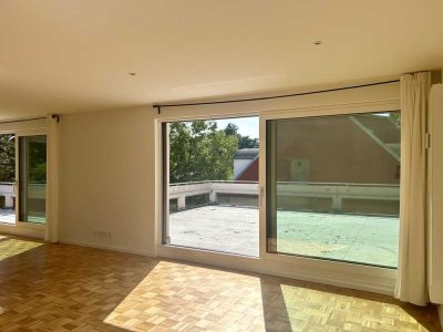 Exklusive 2-Raum-Penthouse-Wohnung mit gehobener Ausstattung in Berlin Neu-Westend