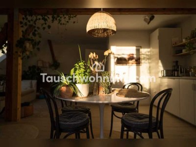 Tauschwohnung: Helle DG Wohnung mit Flair gegen eine ähnliche in Freiburg