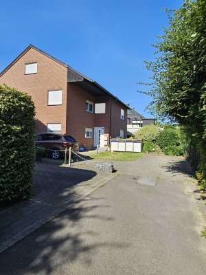Mehrgenerationenhaus oder Kapitalanlage (3 WE mit ca. 270 m² Wohn-/Nutzfläche)