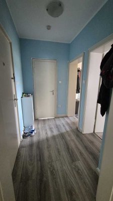 Nachmieter Gesucht! Helle 2,5-Zimmer-Wohnung mit Balkon im 2. OG in Leverkusen-Schlebusch
