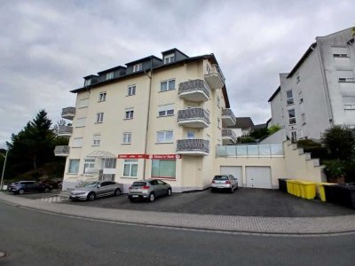 Neu renovierte 4-Zimmer-Wohnung in ruhiger Lage