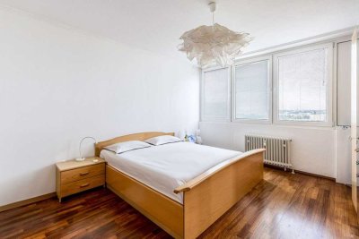 Familienwohnung mit Ausblick: 4 Zimmer & Sonnenbalkon