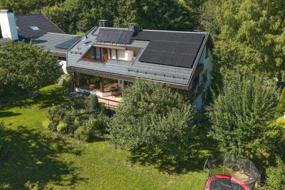Refugium für Anspruchsvolle: Architektenvilla inkl. ELW mit modernster Technik. Energieeffizienz A+